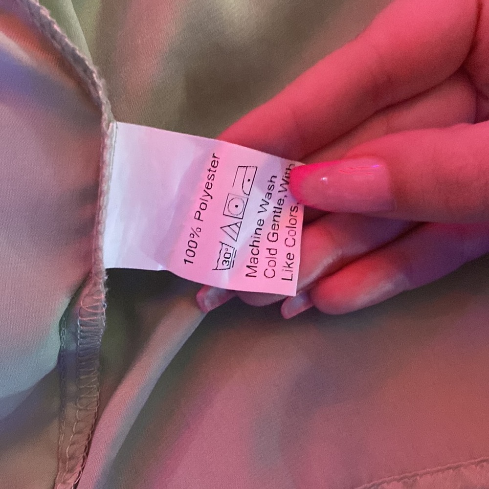 blouse - Picture 3 of 3